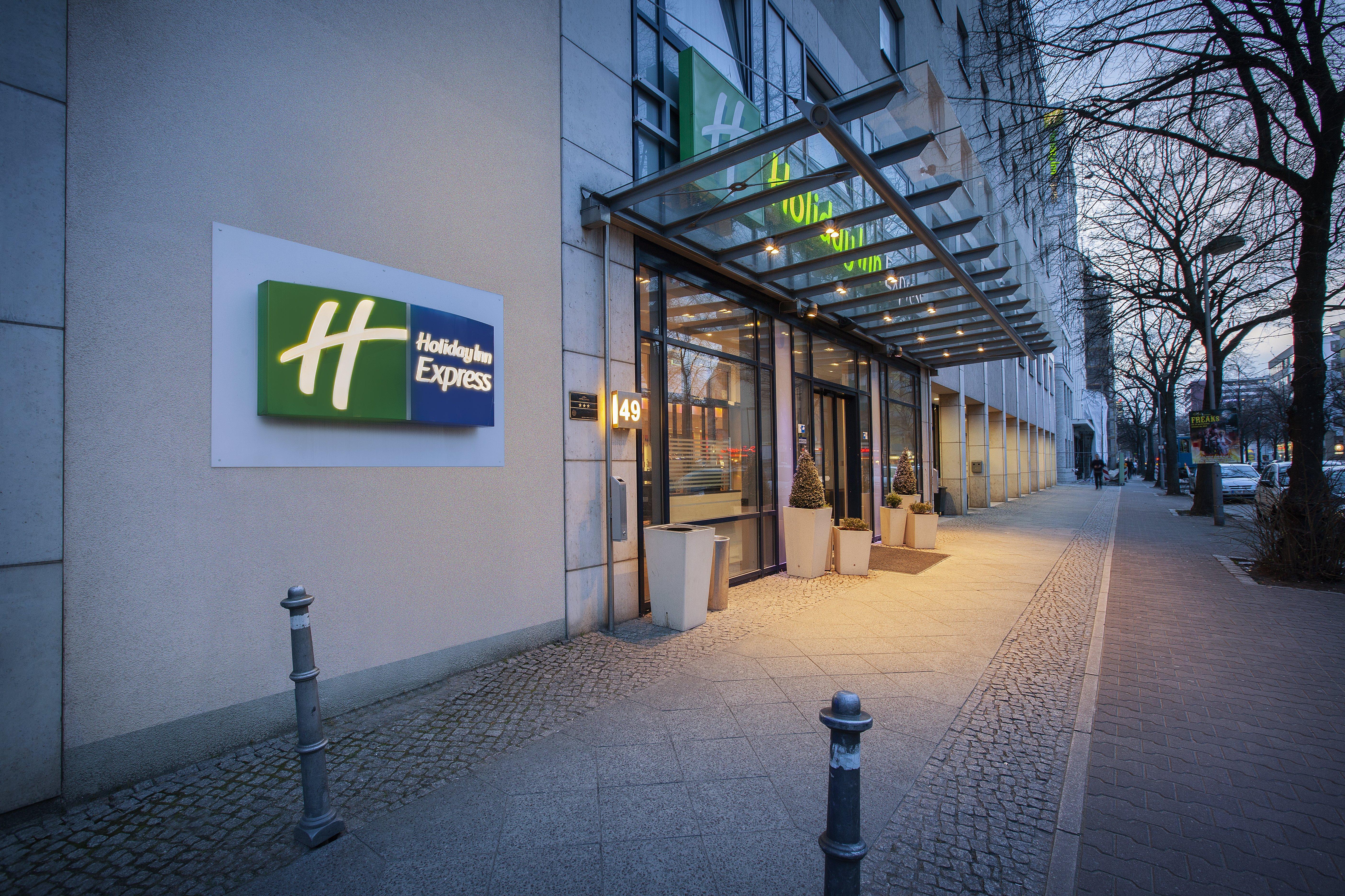 Holiday Inn Express Berlin City Centre, An Ihg Hotel Exterior photo